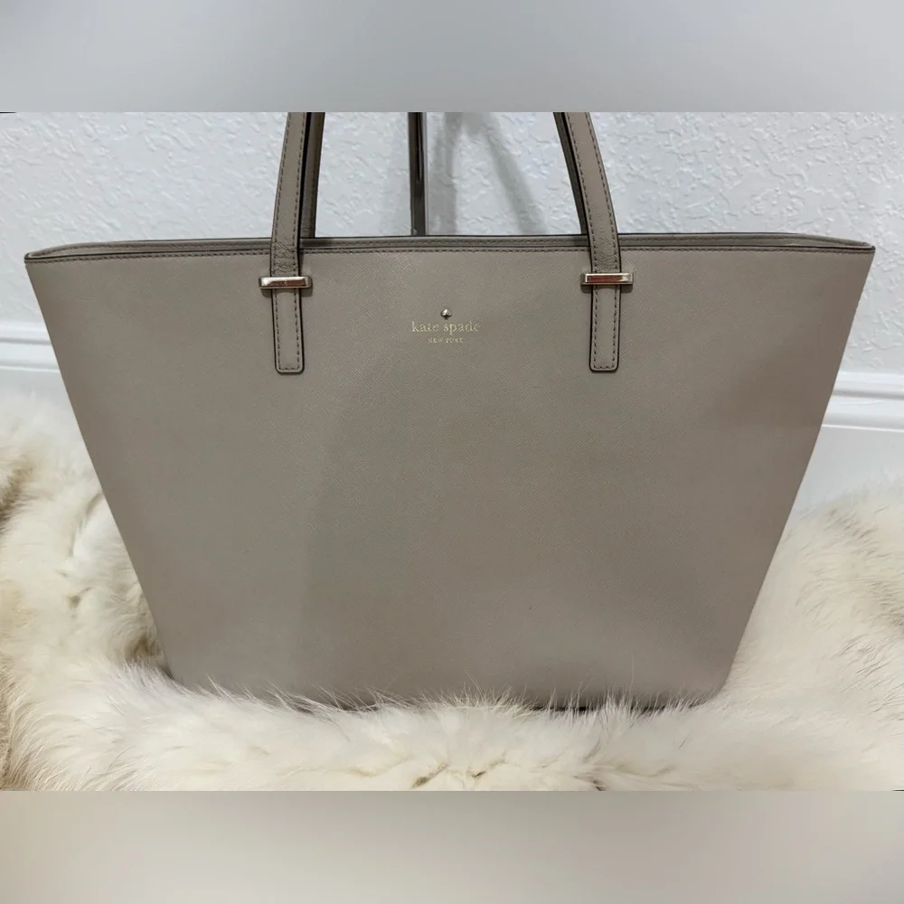 Kate Spade New York Saffiano Leather Cedar Street Medium Harmony Tote Taupe EUC